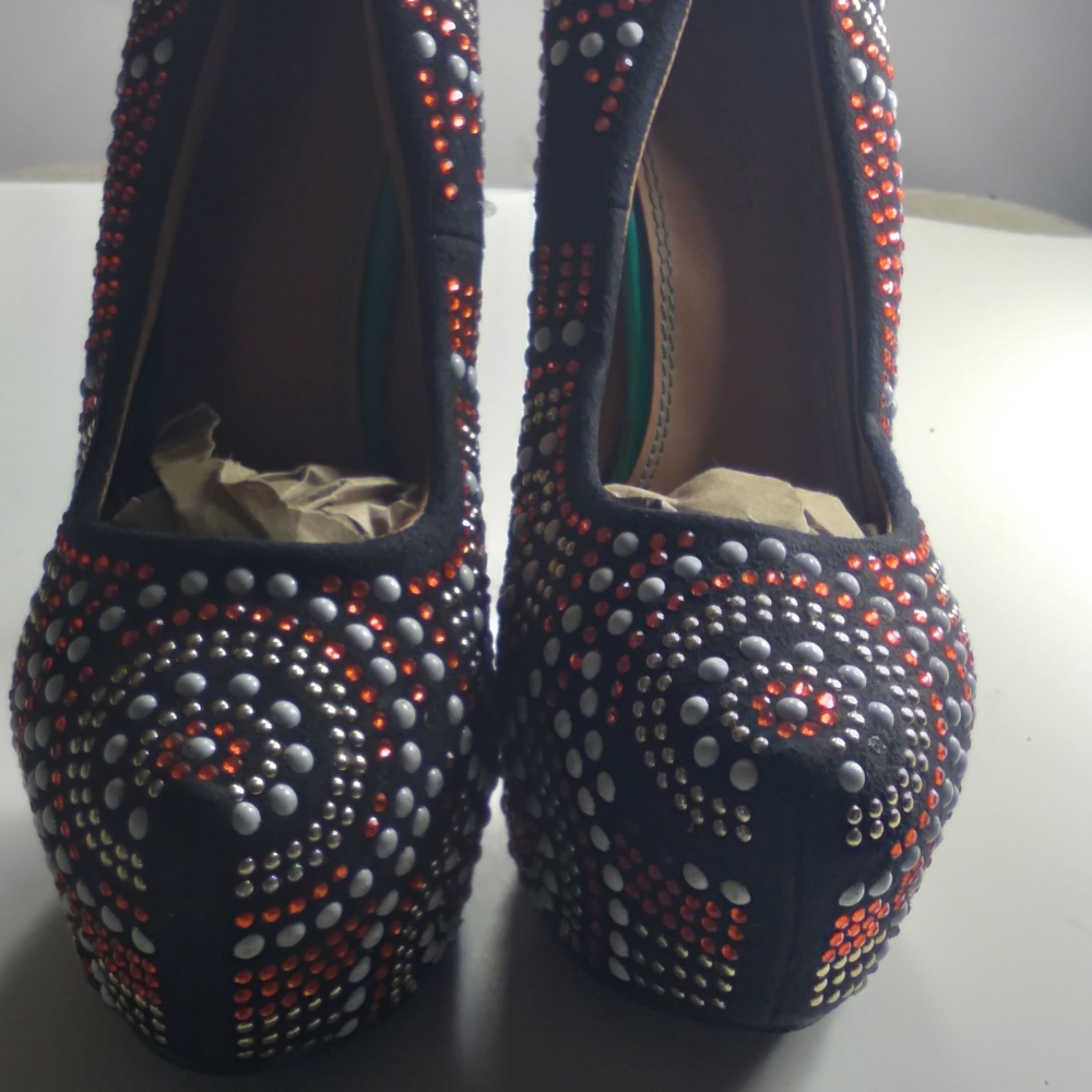 Shoes - Picture 15 of 15